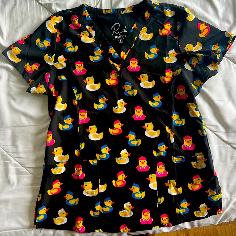S Patterned Scrub Top